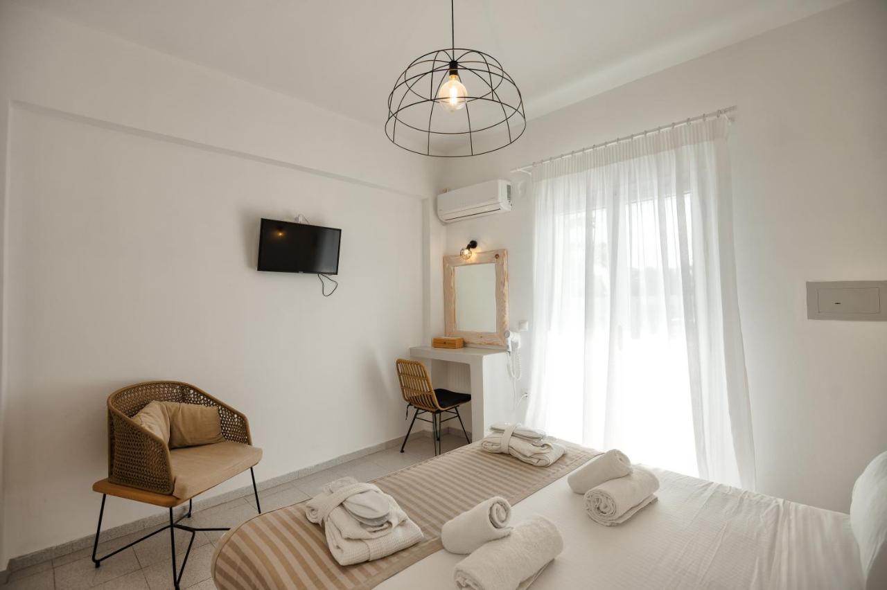 Aspro Phos Santorini 4*